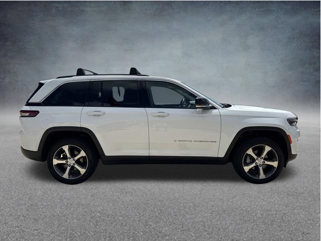 Used 2023 Jeep Grand Cherokee Limited AWD/4WD image 10