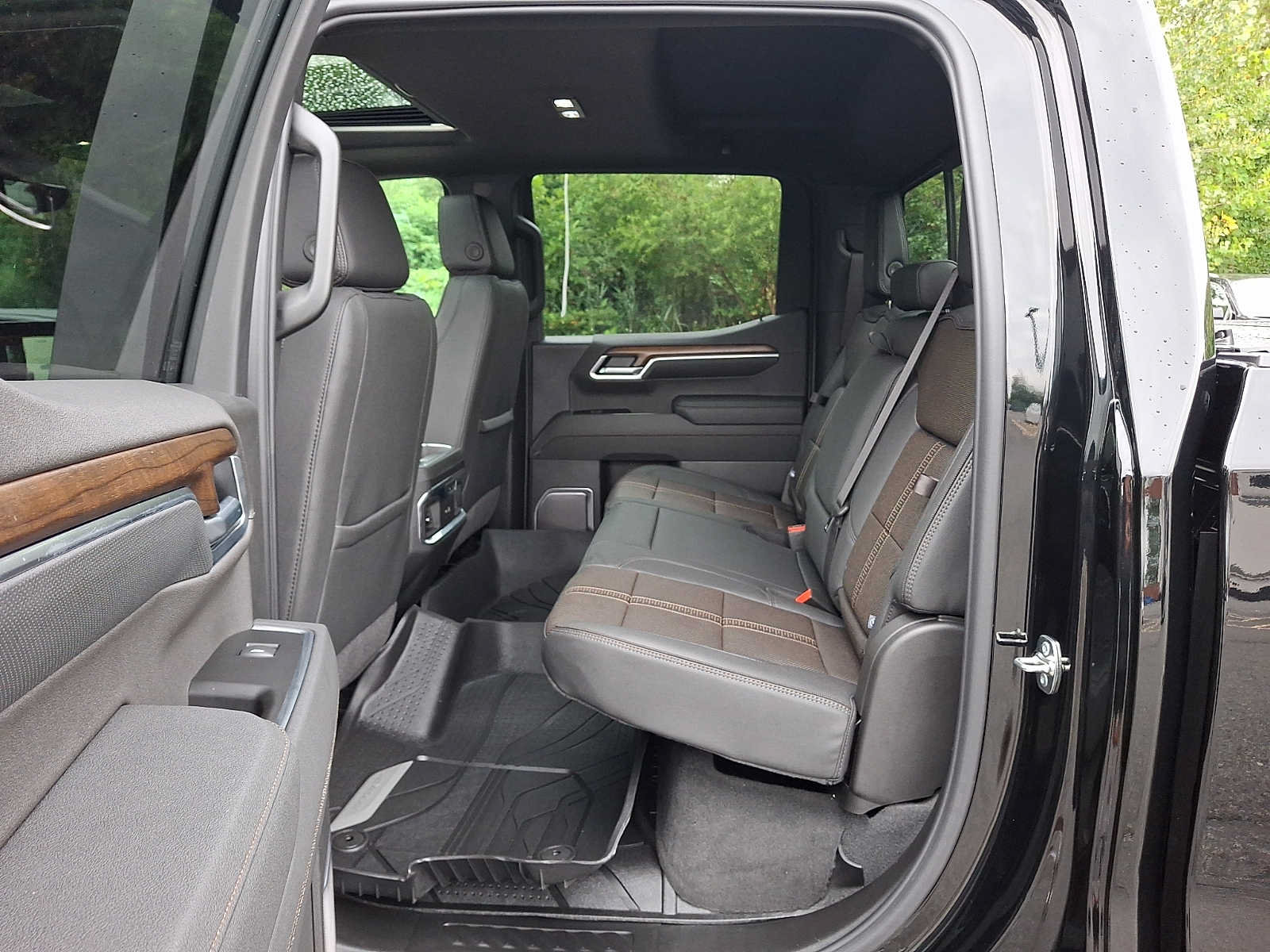 Used 2026 Chevrolet Silverado 1500 High Country w/ High Country Premium Package AWD/4WD image 10