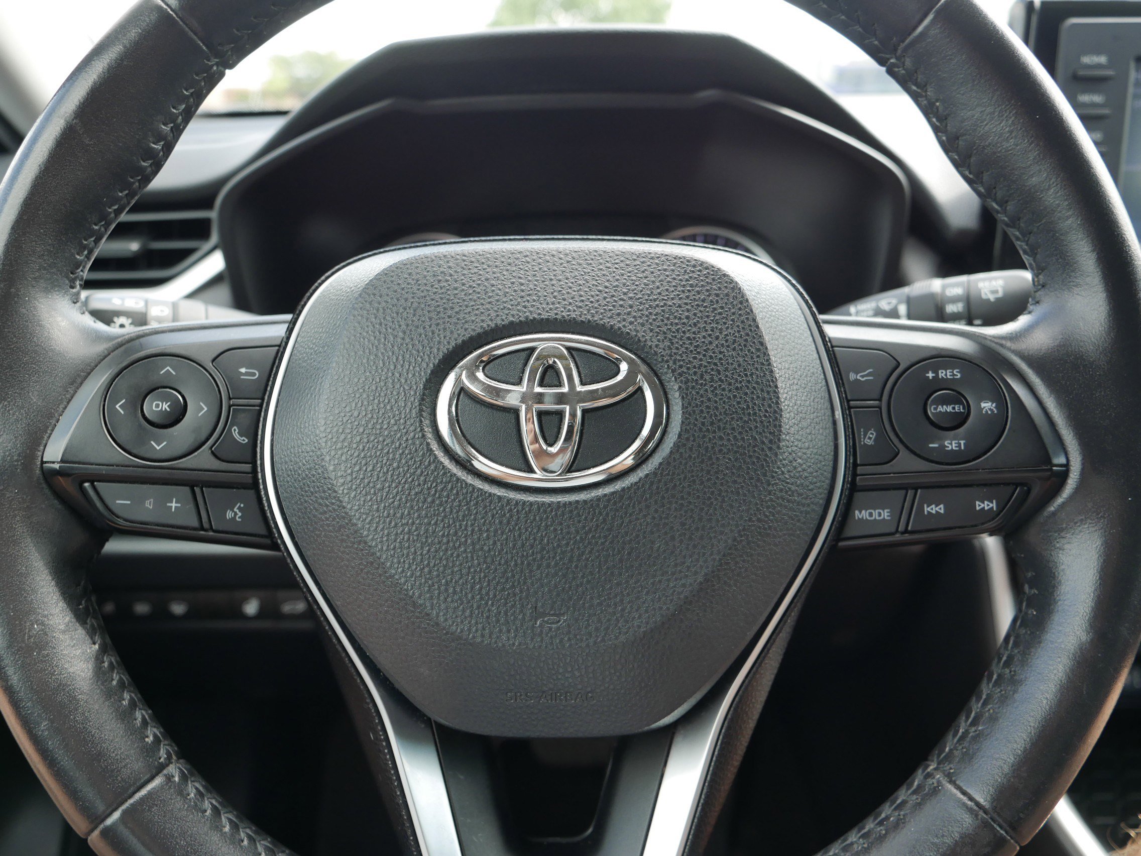 Used 2019 Toyota RAV4 XLE image 25
