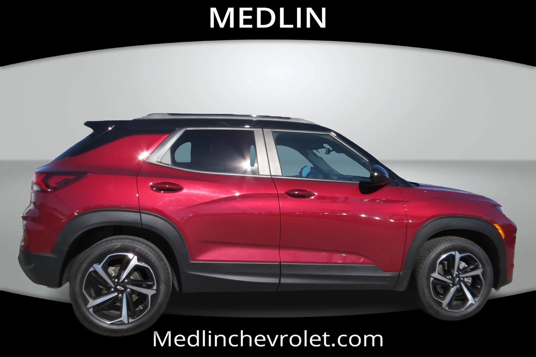 Used 2023 Chevrolet TrailBlazer RS w/ Sun and Liftgate Package image 9