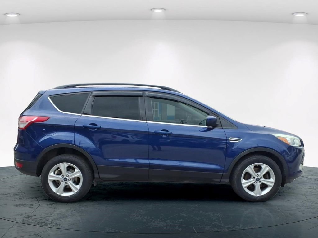 Used 2016 Ford Escape SE w/ Equipment Group 201A AWD/4WD image 9