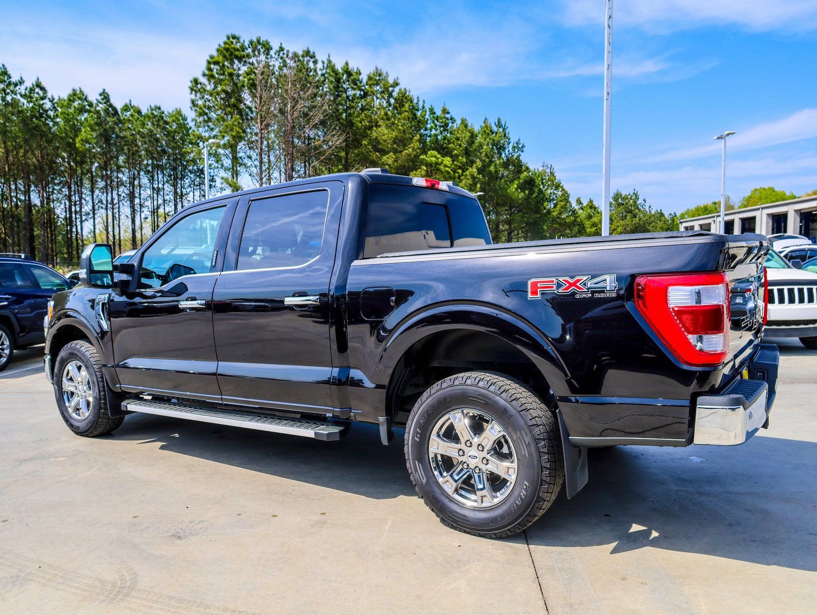Used 2022 Ford F150 Lariat image 7