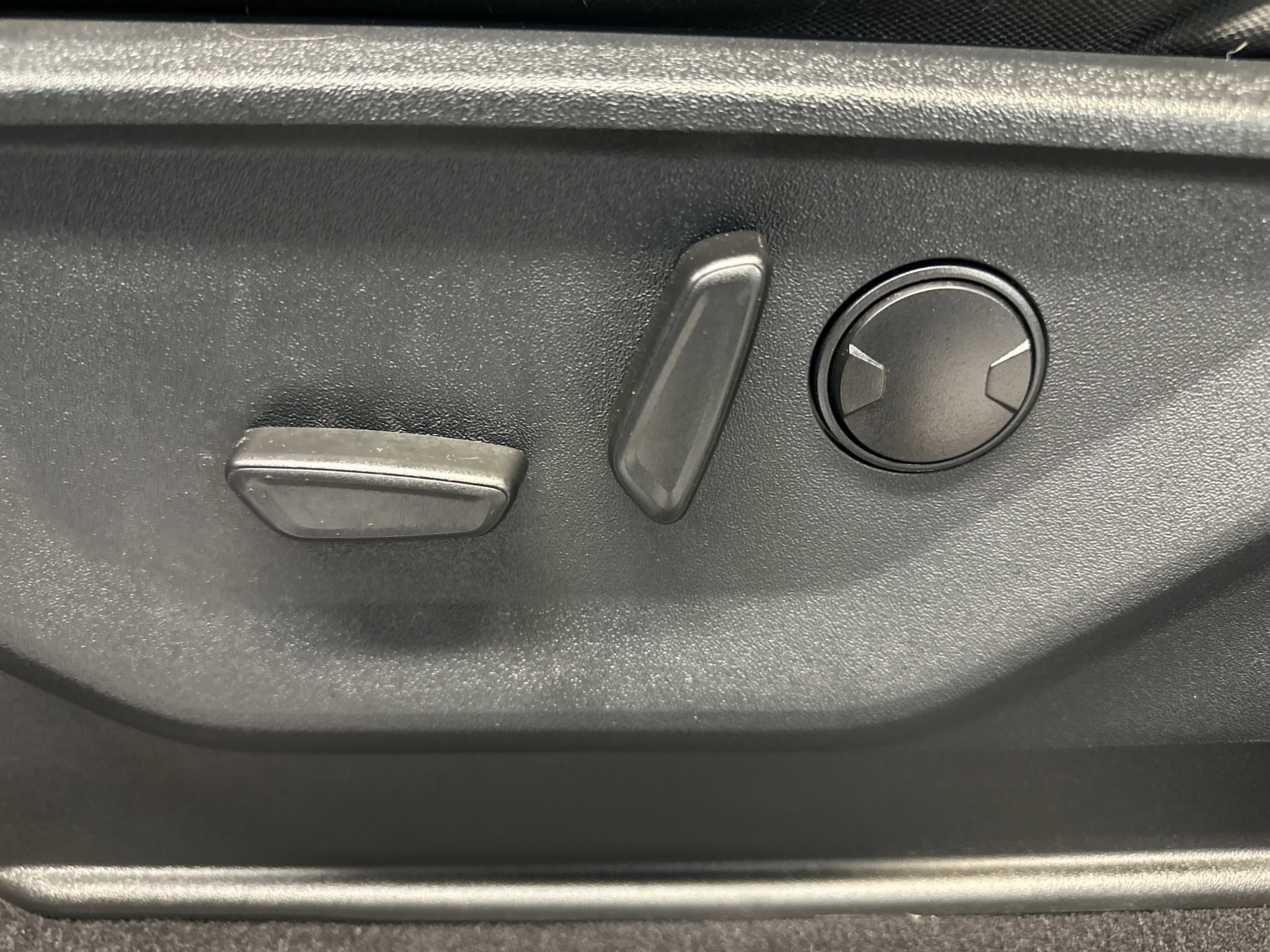 Used 2023 Ford F150 XLT w/ Equipment Group 302A High image 24