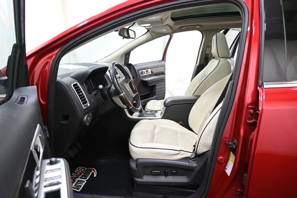 Used 2010 Lincoln MKX AWD image 7