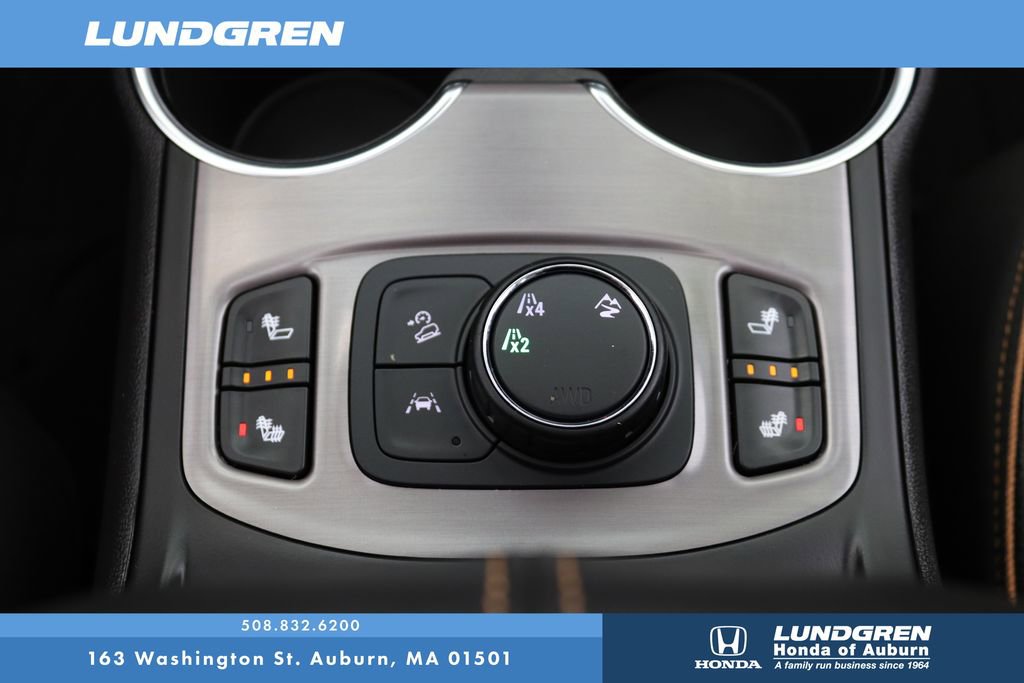 Used 2024 GMC Terrain AT4 w/ LPO, Floor Liner Package image 27