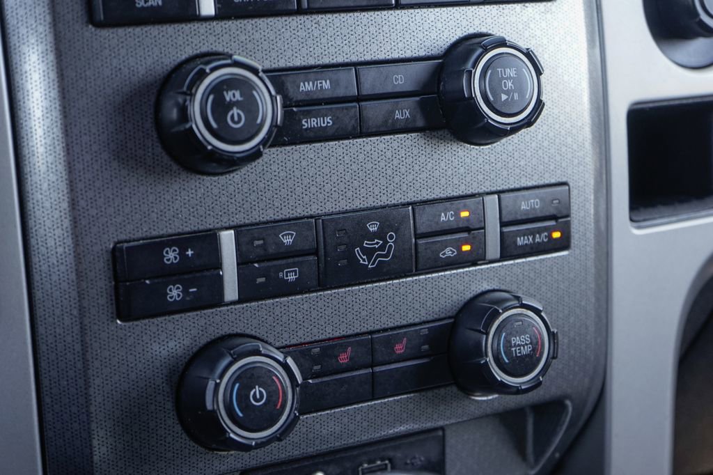 Used 2011 Ford F150 Raptor w/ Raptor Luxury Pkg image 28