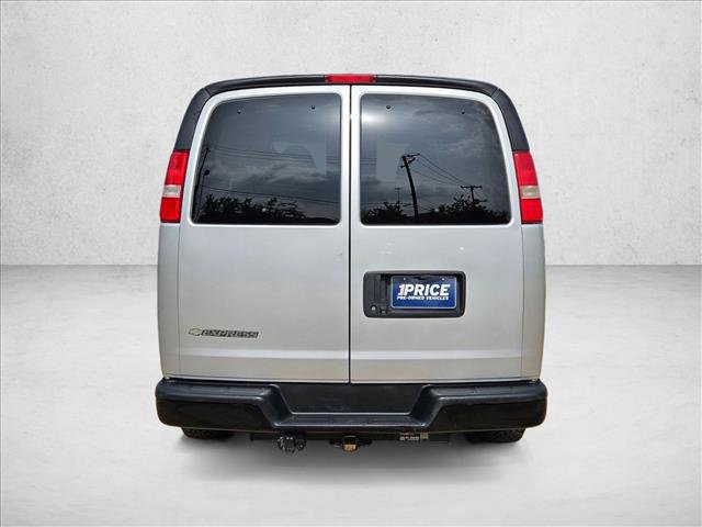 Used 2015 Chevrolet Express 2500 LS RWD image 7