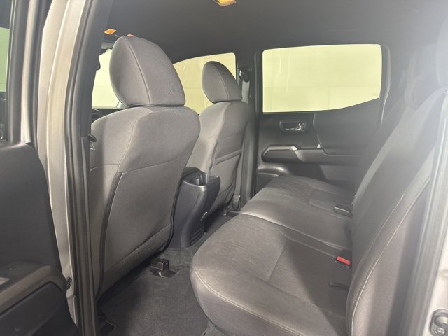 Used 2018 Toyota Tacoma TRD Sport image 12