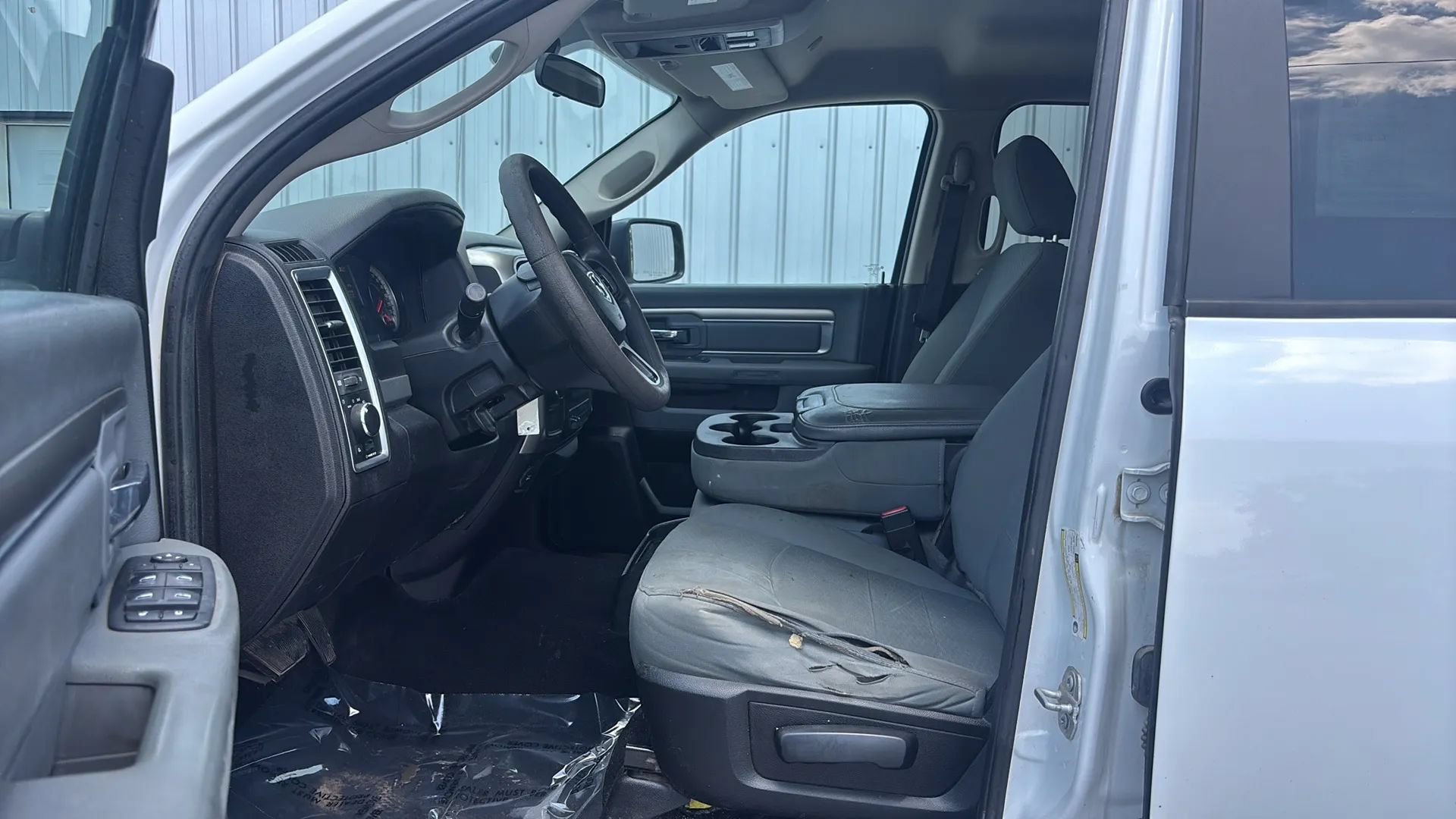 Used 2018 RAM 2500 SLT AWD/4WD image 18