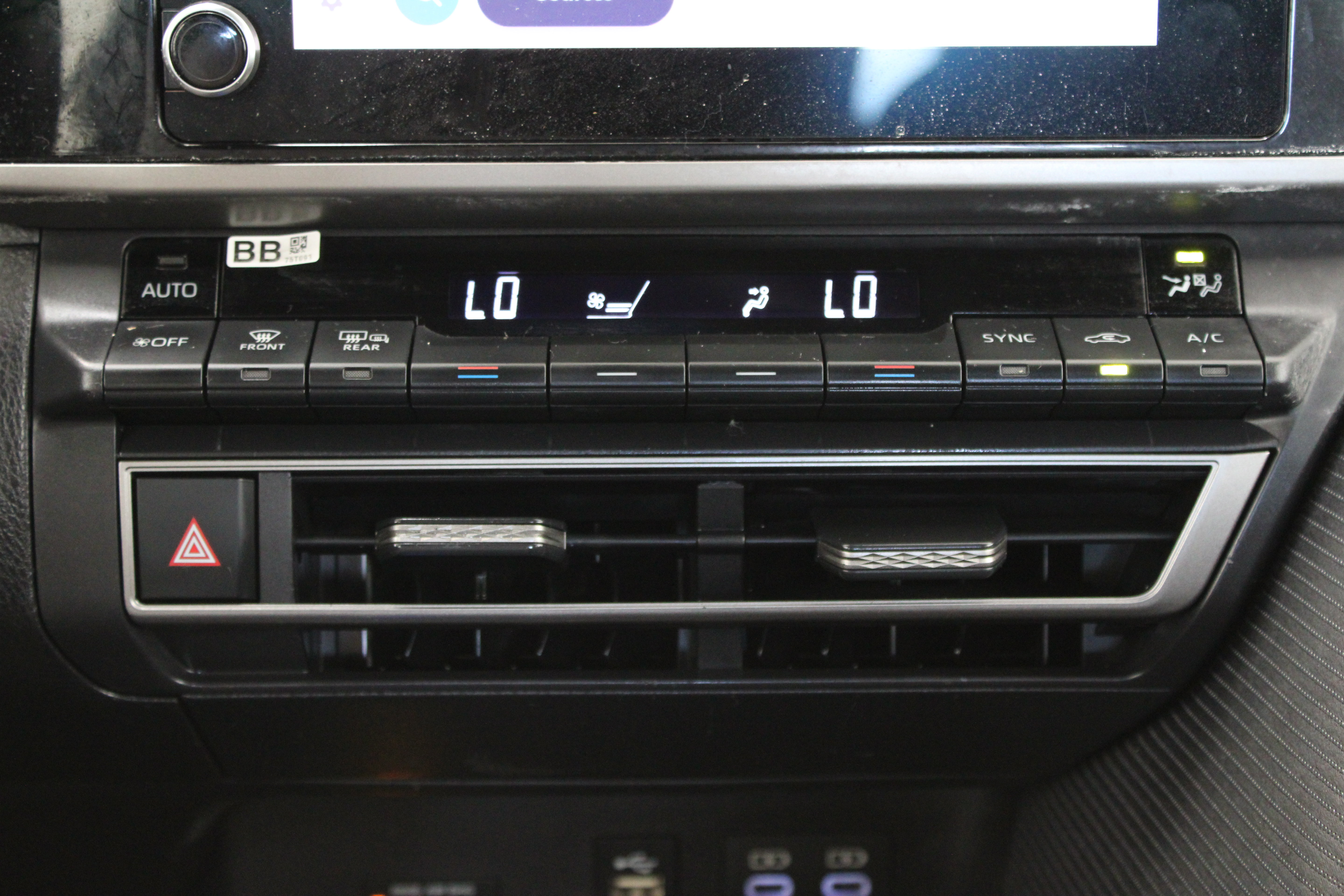 Certified 2025 Toyota Camry SE FWD image 20