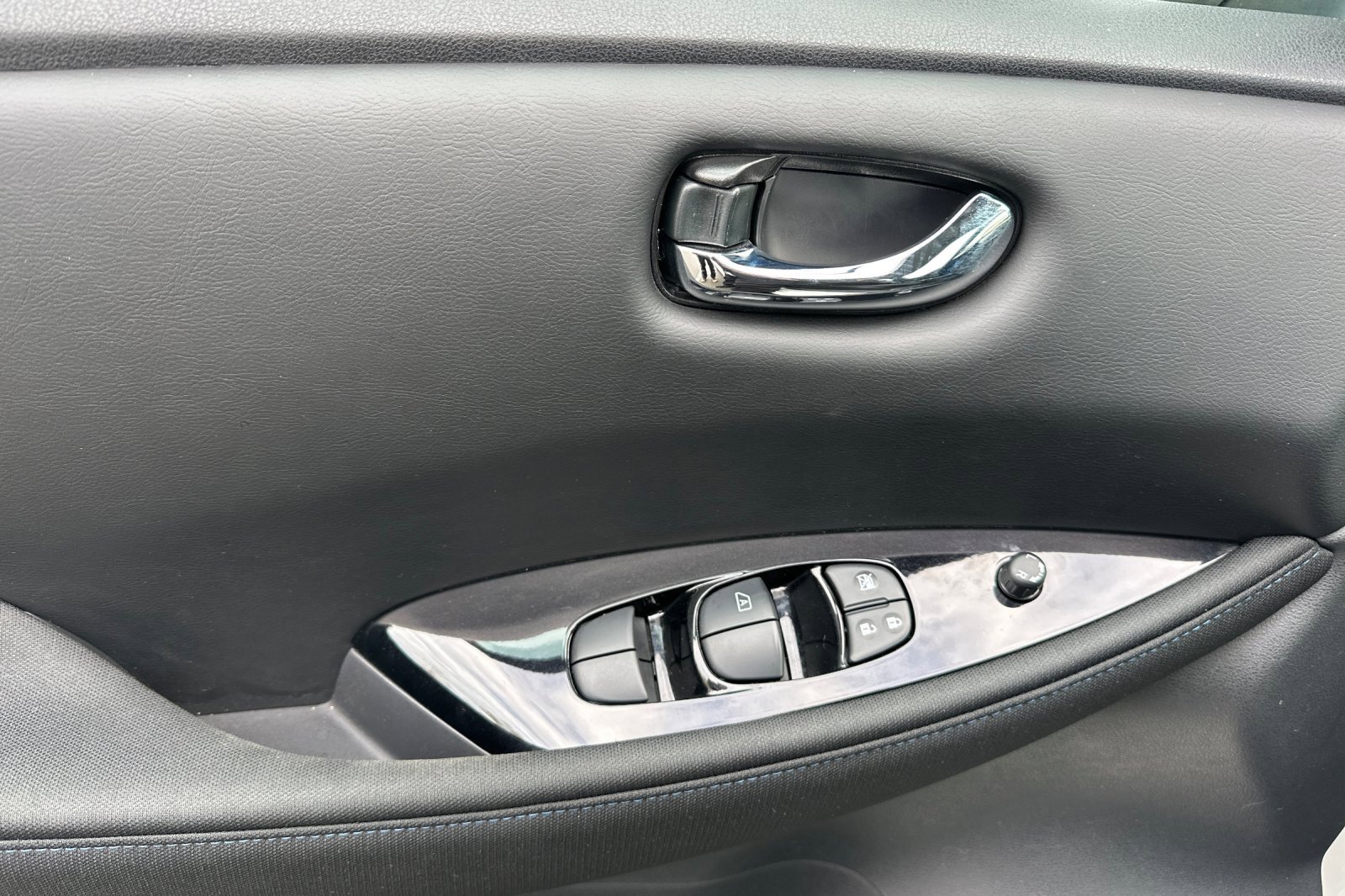 Certified 2023 Nissan Leaf SV Plus image 11