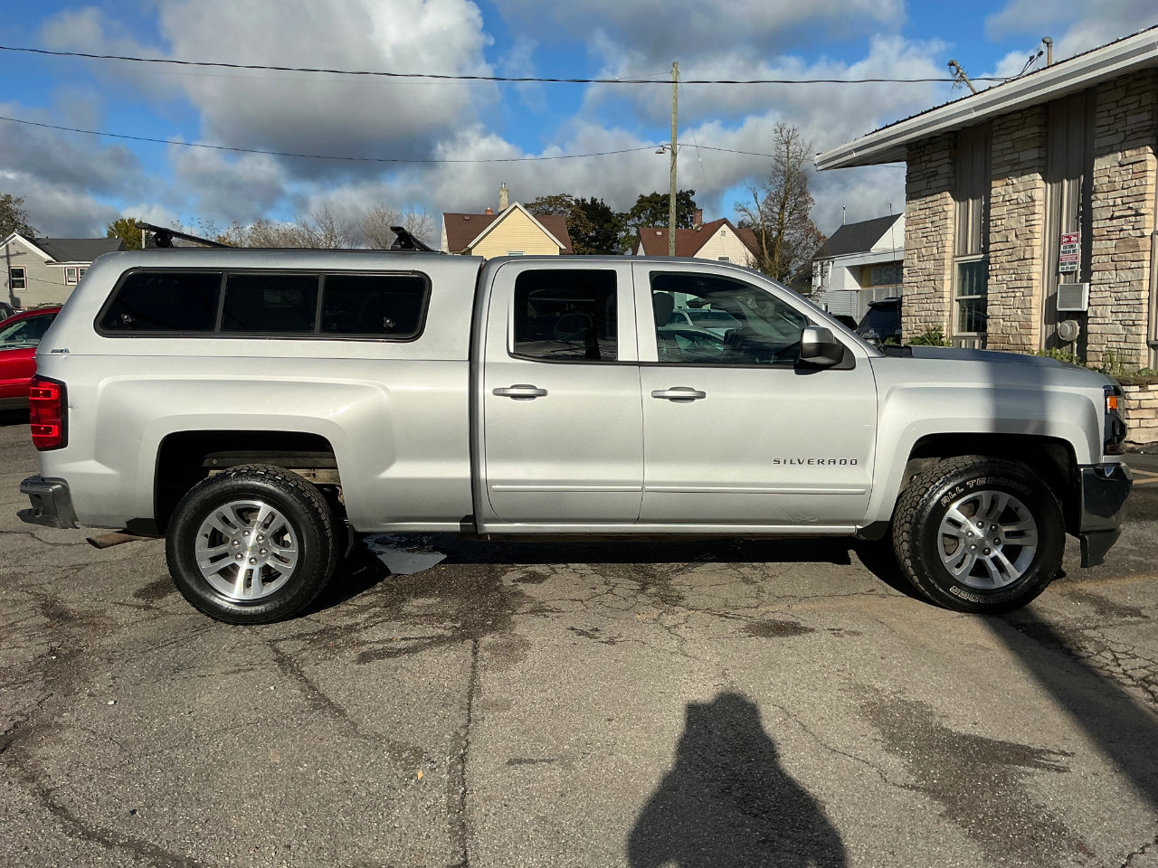Used 2018 Chevrolet Silverado 1500 LT w/ All Star Edition image 2