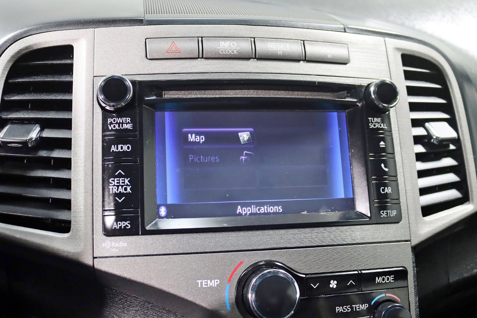 Used 2013 Toyota Venza XLE image 18