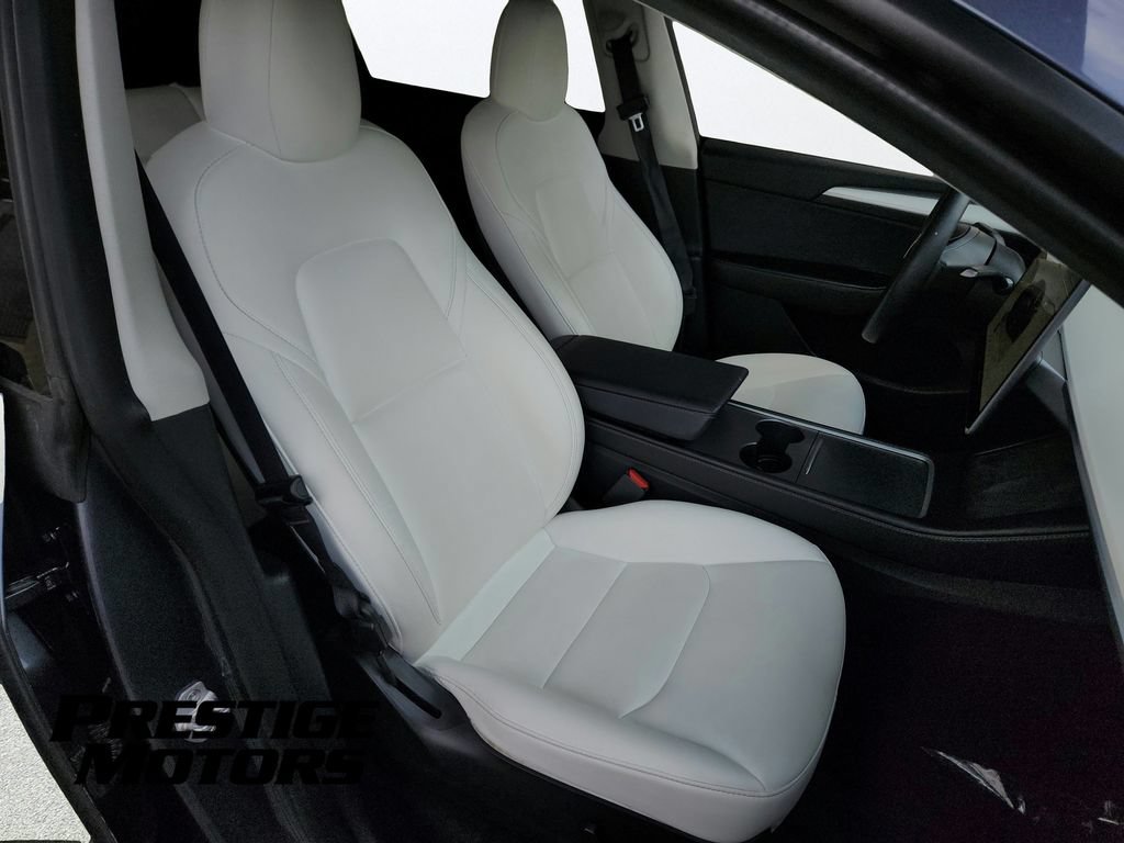 Used 2023 Tesla Model Y Long Range AWD/4WD image 26