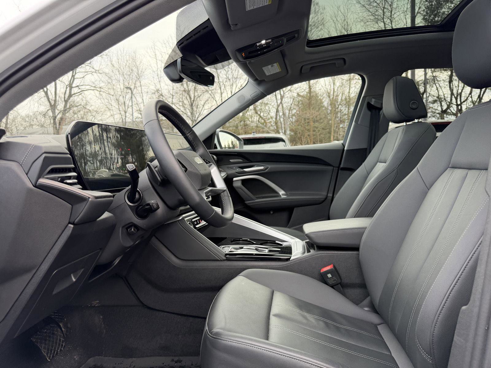 Used 2025 Audi Q5 Premium Plus w/ Premium Plus image 13