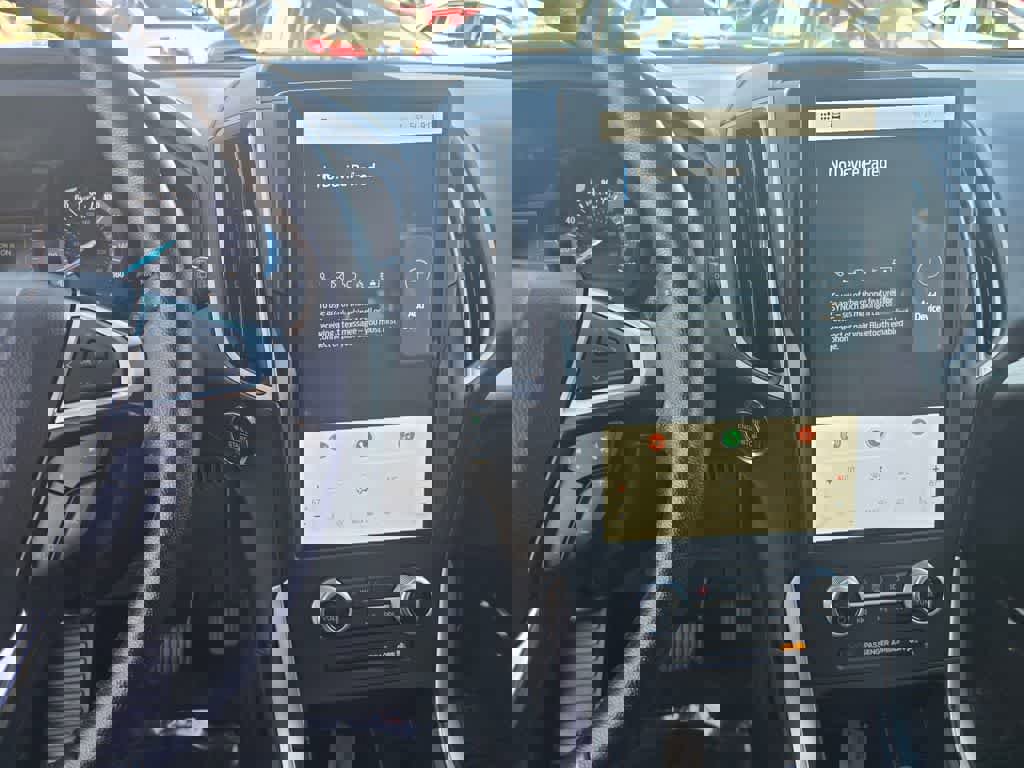 Used 2024 Ford Edge SEL image 12