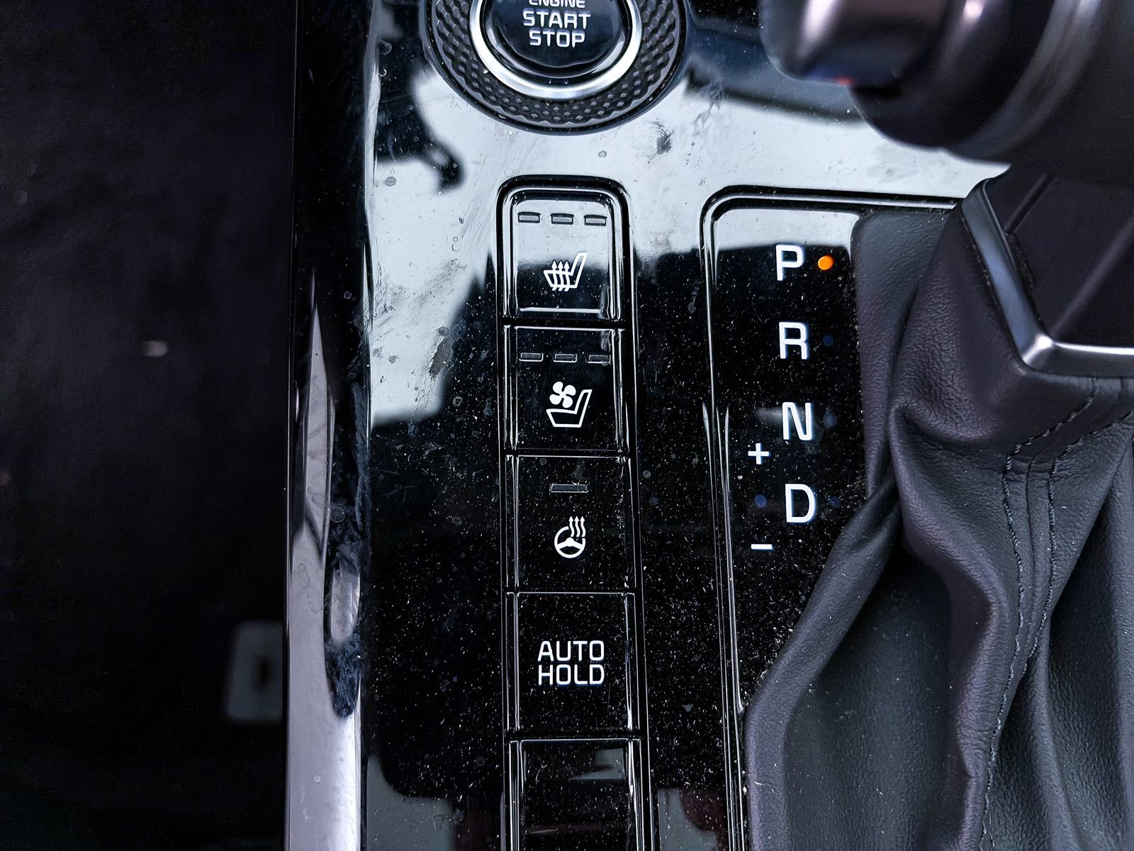 Used 2023 Kia Niro SX Touring FWD image 28