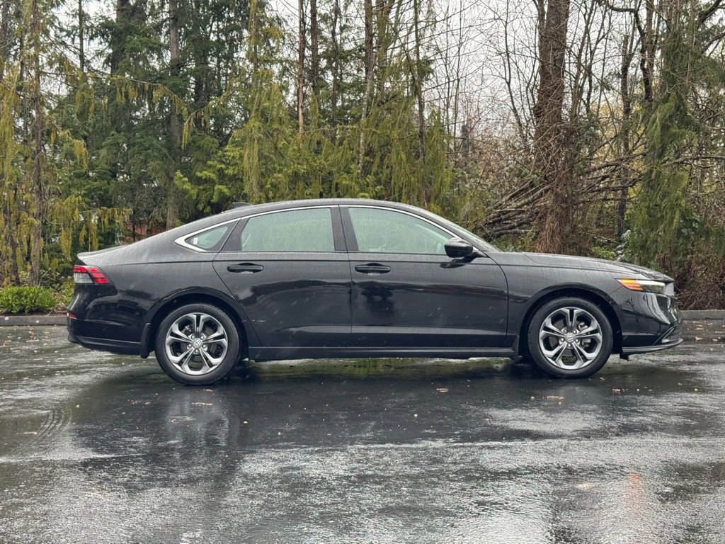 Certified 2023 Honda Accord EX image 17