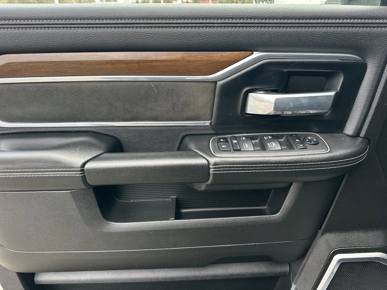 Used 2022 RAM 2500 Laramie image 10