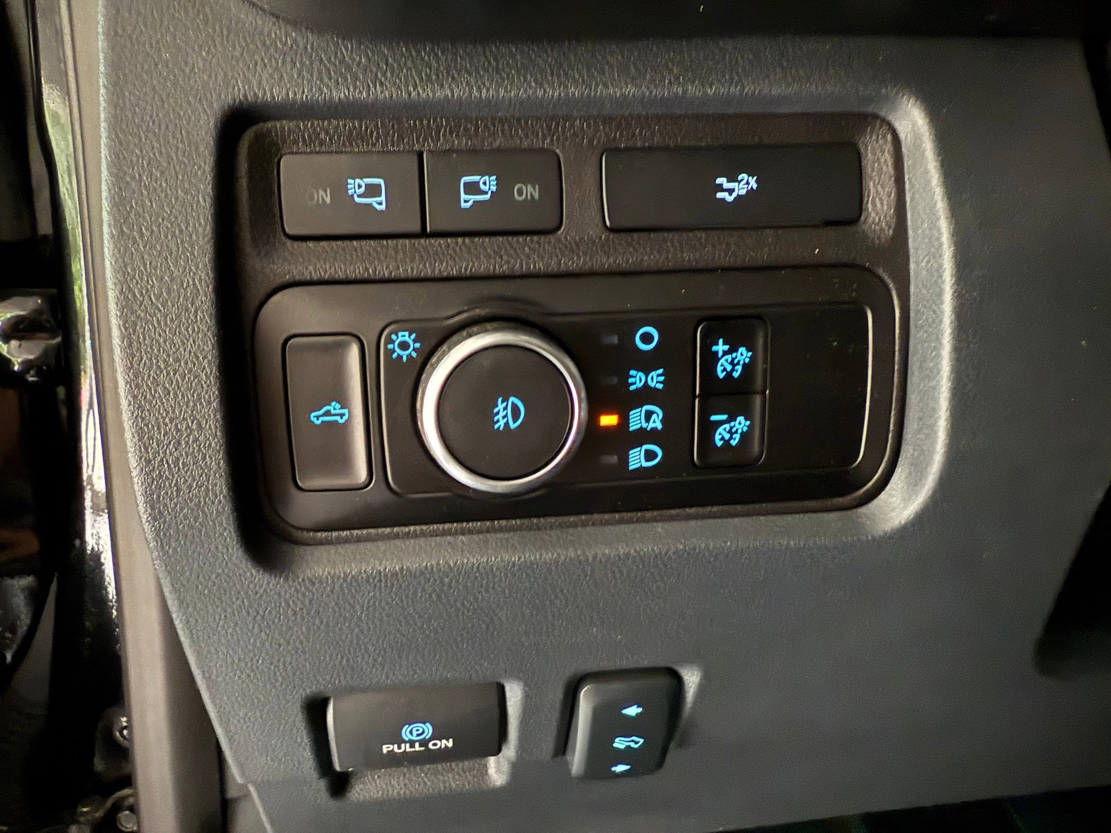 Used 2024 Ford F250 Lariat w/ Lariat Ultimate Package image 24