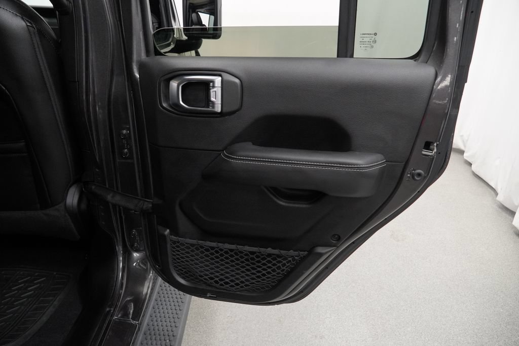Used 2020 Jeep Wrangler Unlimited Sahara w/ Cold Weather Group AWD/4WD image 28