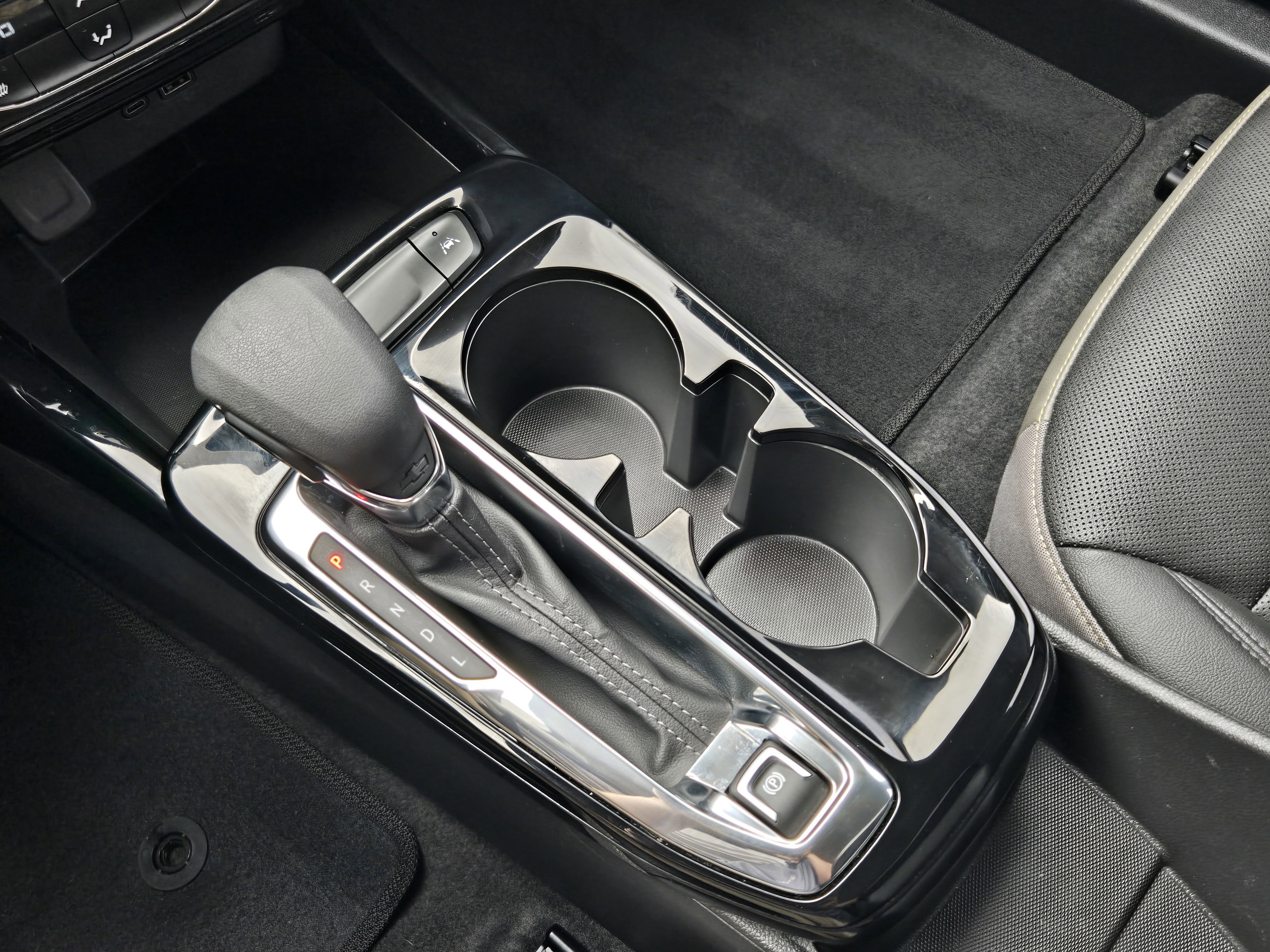 Used 2025 Chevrolet Trax ACTIV image 15