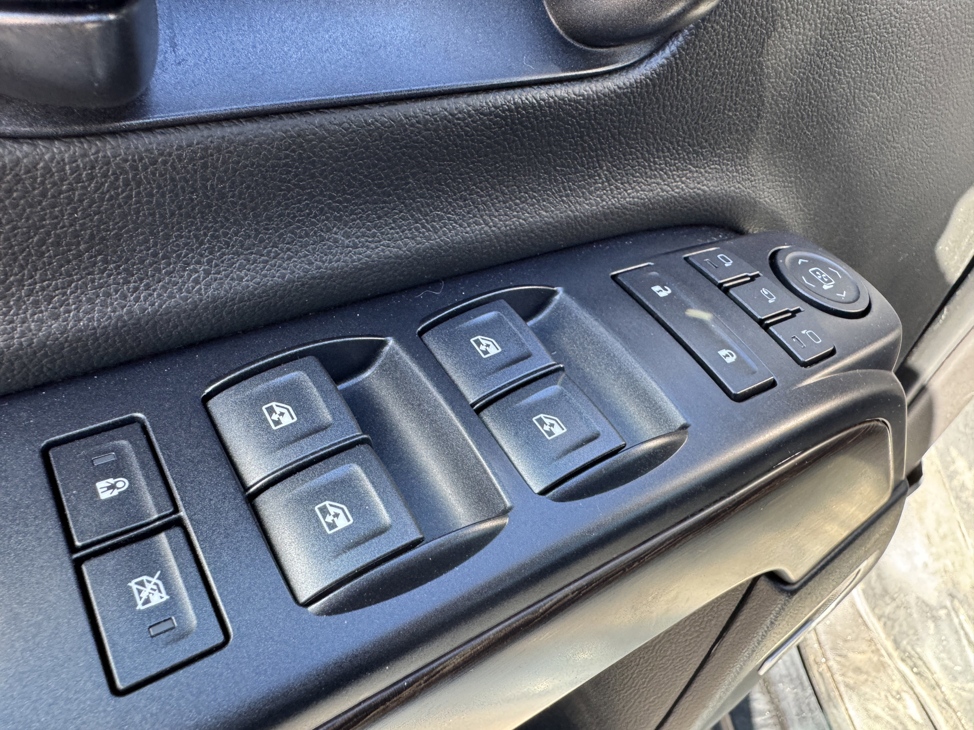 Used 2018 GMC Sierra 1500 Denali w/ Denali Ultimate Package image 11