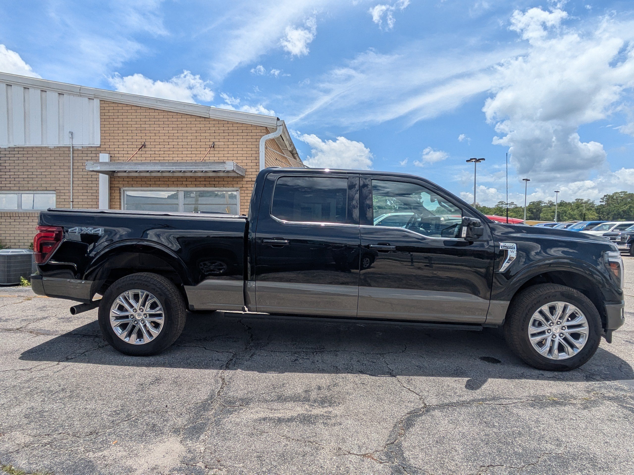 Used 2025 Ford F150 King Ranch AWD/4WD image 3