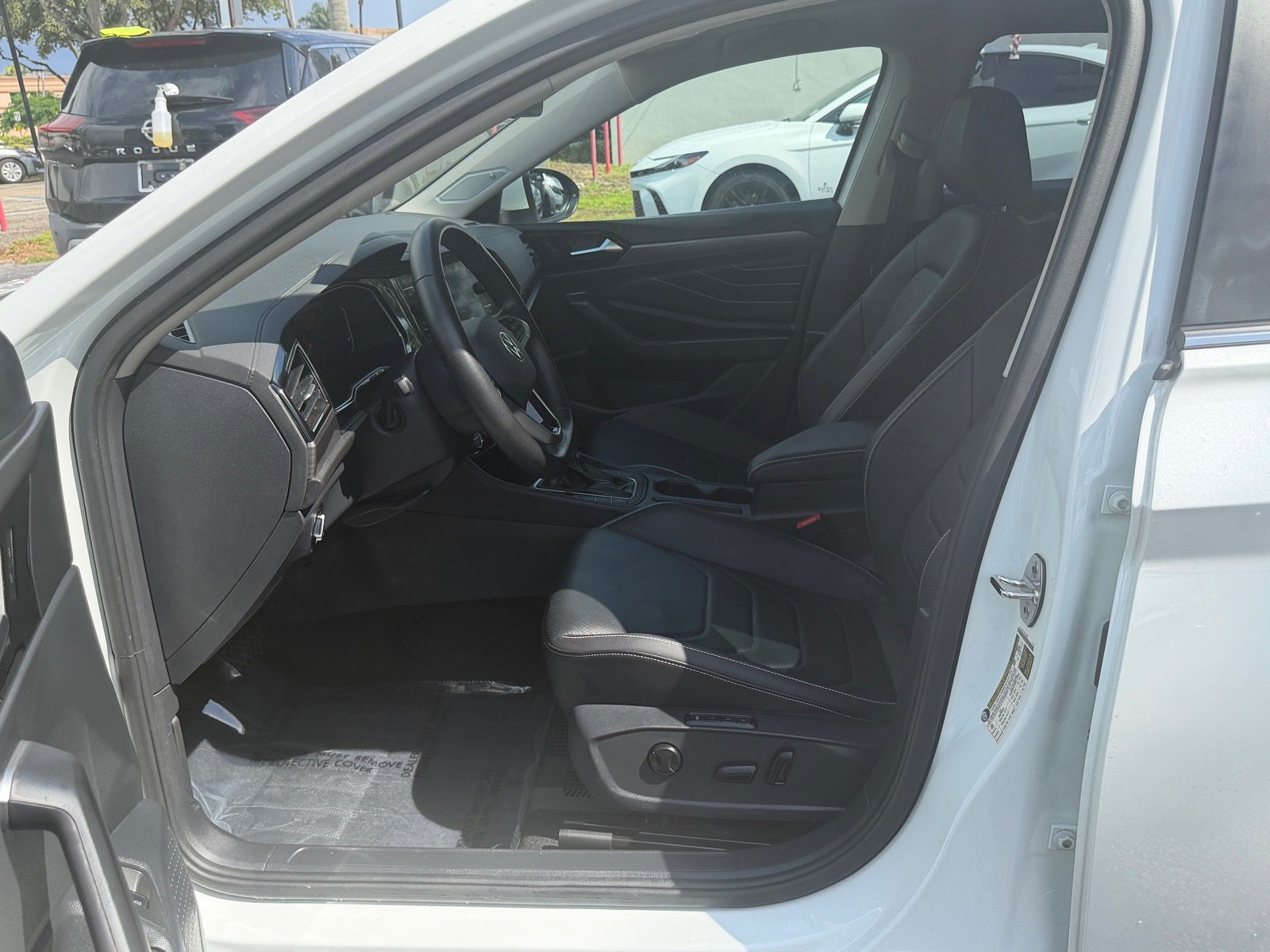 Used 2024 Volkswagen Jetta SEL FWD image 12
