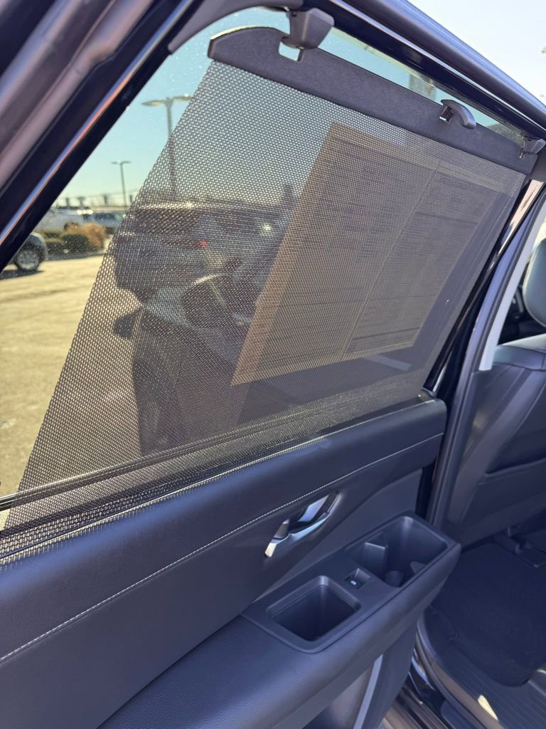 Used 2025 Nissan Pathfinder SL image 18