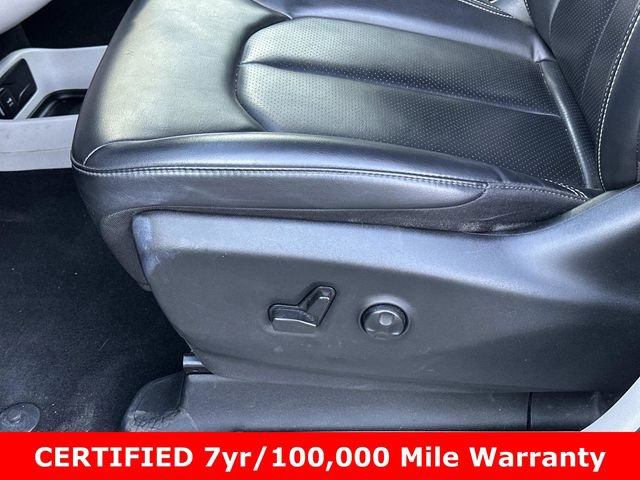 Certified 2023 Chrysler Pacifica Touring-L FWD image 22