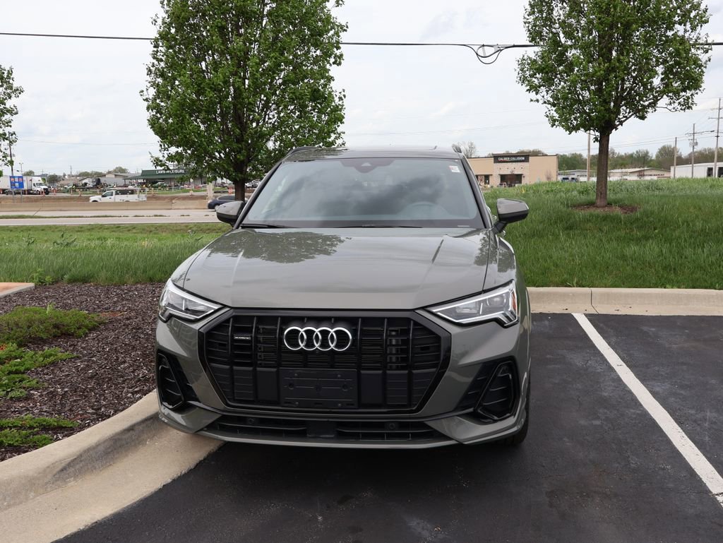 Used 2024 Audi Q3 2.0T Premium Plus image 2