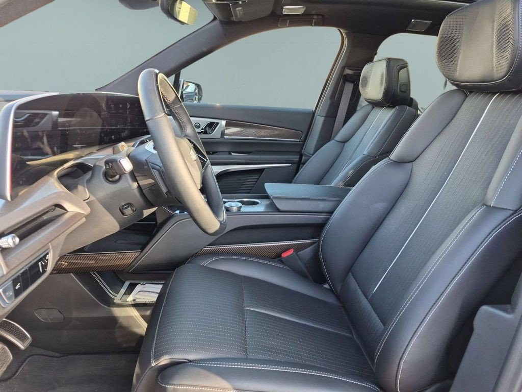 Certified 2026 Cadillac Vistiq Luxury AWD/4WD image 19