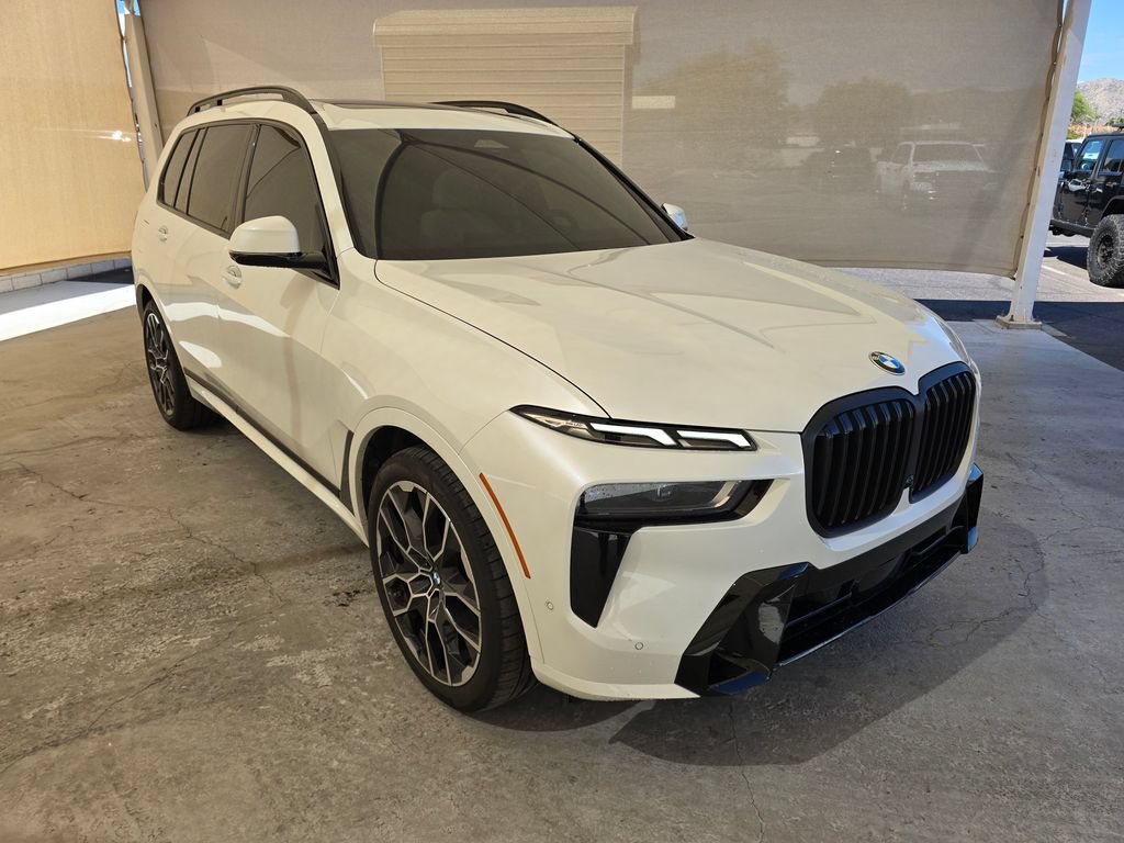 Used 2025 BMW X7 xDrive40i w/ Executive Package AWD/4WD image 5
