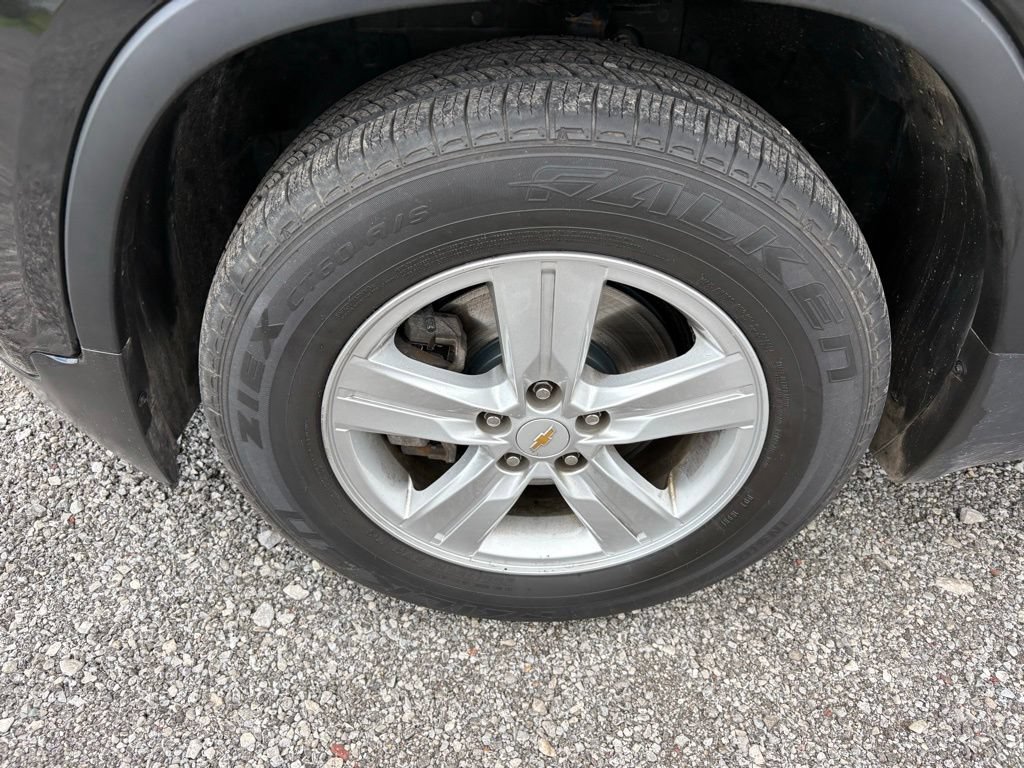Used 2021 Chevrolet Trax LS w/ Tint and Cruise Package FWD image 20