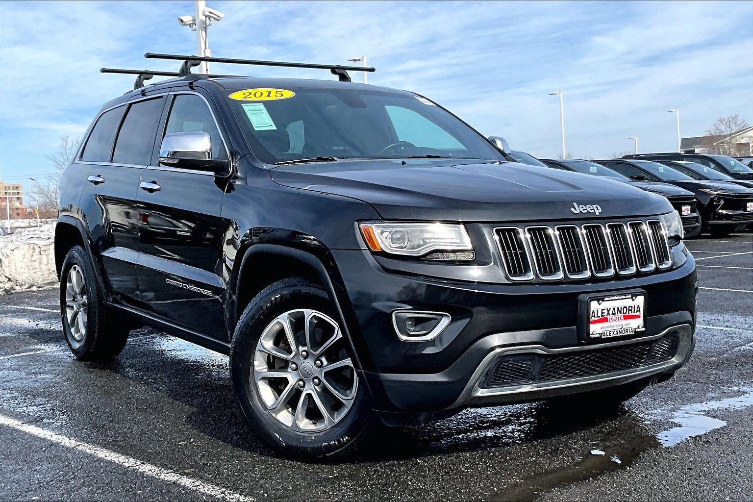 Used 2015 Jeep Grand Cherokee Limited w/ Luxury Group II image 2