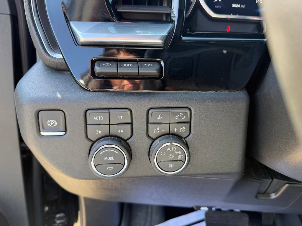 Used 2026 Chevrolet Silverado 2500 LTZ w/ LTZ Premium Package AWD/4WD image 37