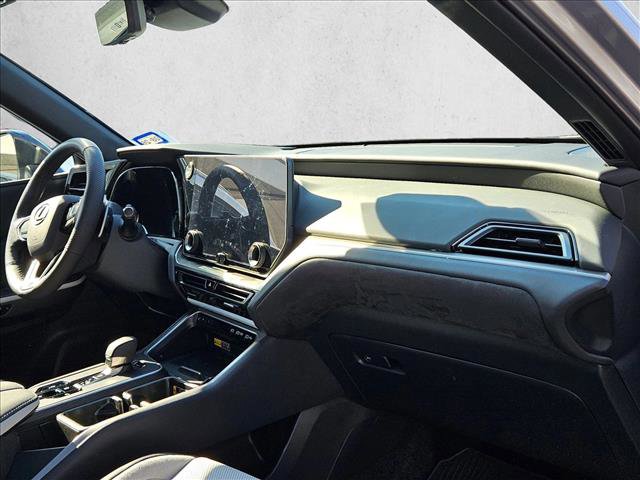 Used 2025 Lexus TX 500h AWD image 24