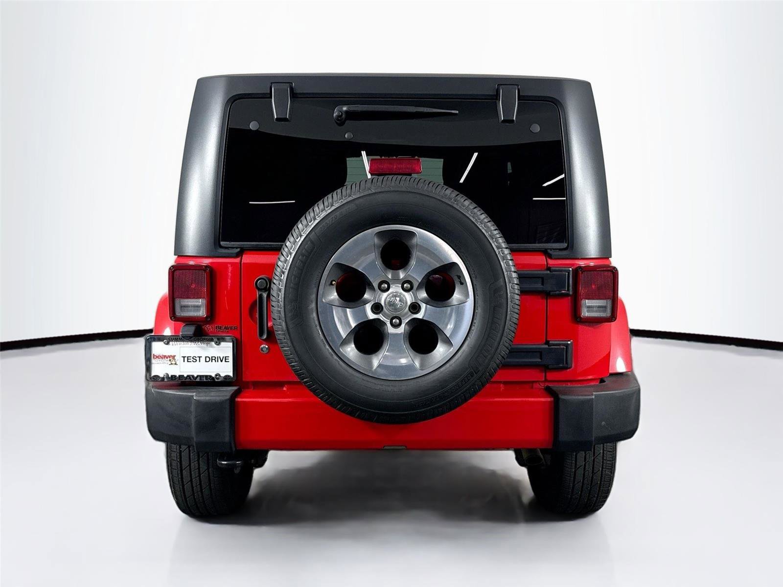 Used 2017 Jeep Wrangler Sahara w/ Connectivity Group image 9