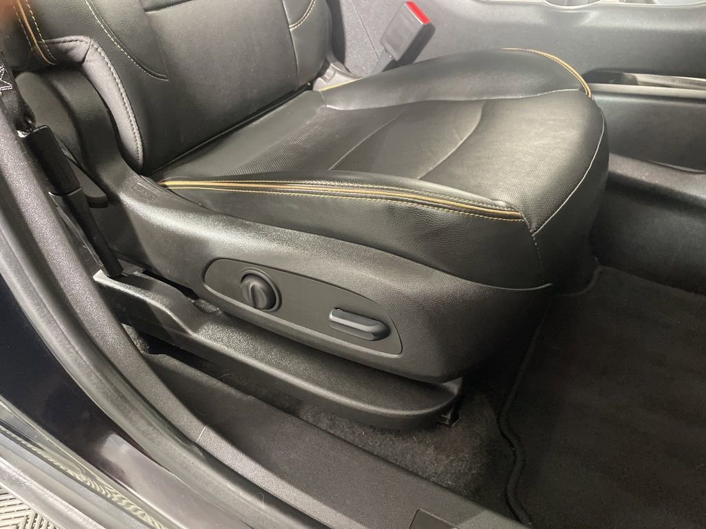 Used 2022 GMC Terrain AT4 w/ Infotainment Package II image 24