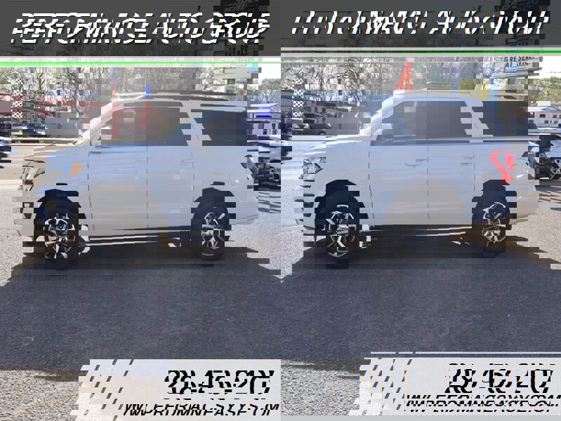 Used 2020 Ford Expedition Max XLT w/ Equipment Group 202A image 4