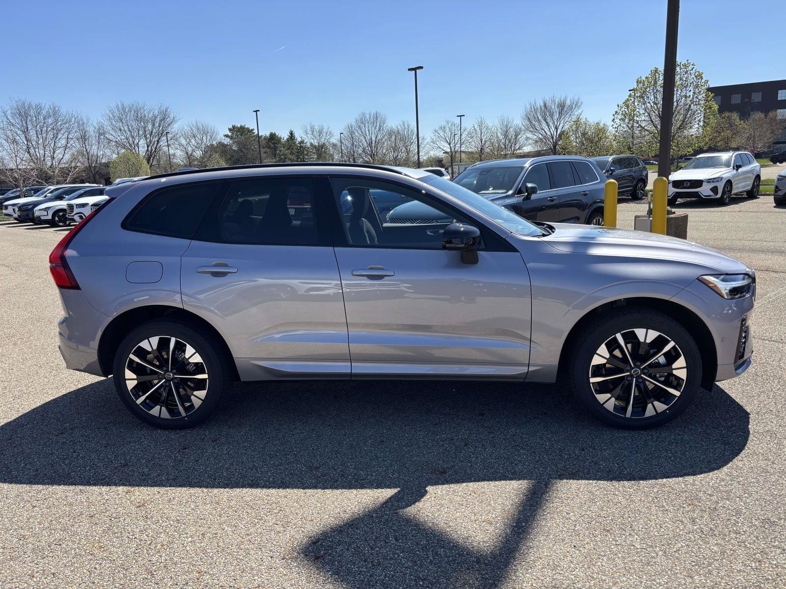 Used 2026 Volvo XC60 B5 Plus w/ Protection Package Premier AWD/4WD image 4