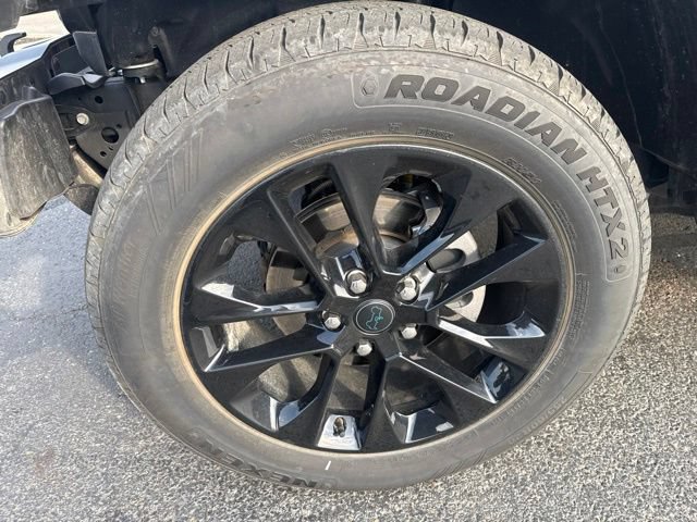 Used 2025 Jeep Wrangler Unlimited Sahara AWD/4WD image 17