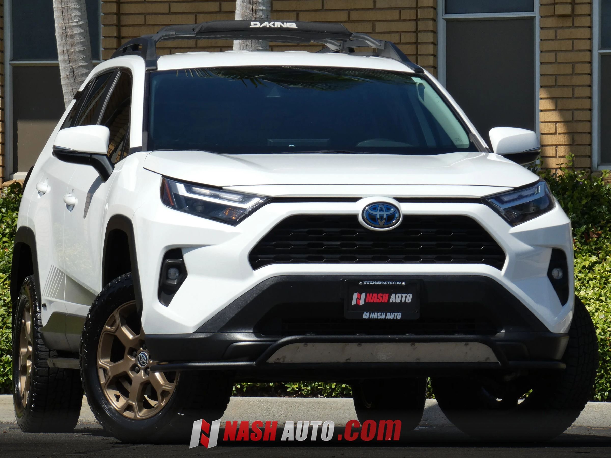 Used 2023 Toyota RAV4 AWD Hybrid image 3