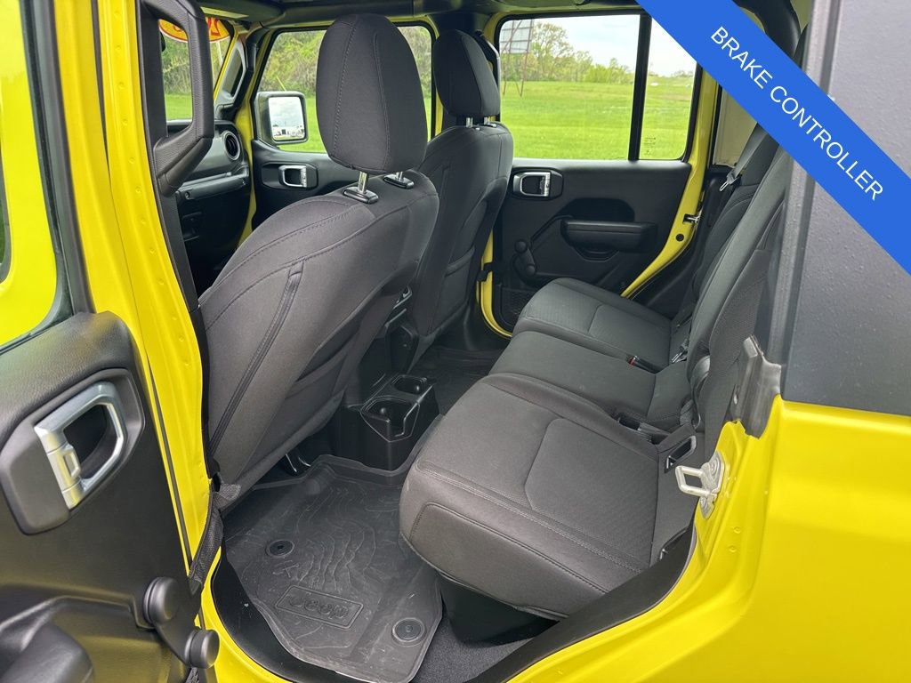 Used 2023 Jeep Gladiator Sport image 15