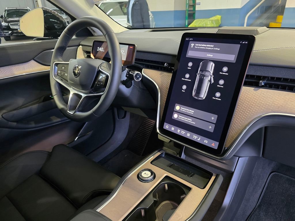 Certified 2025 Volvo EX90 Plus image 11