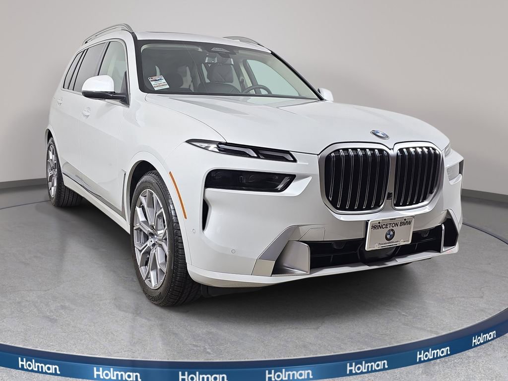 Used 2026 BMW X7 xDrive40i w/ Premium Package AWD/4WD image 4