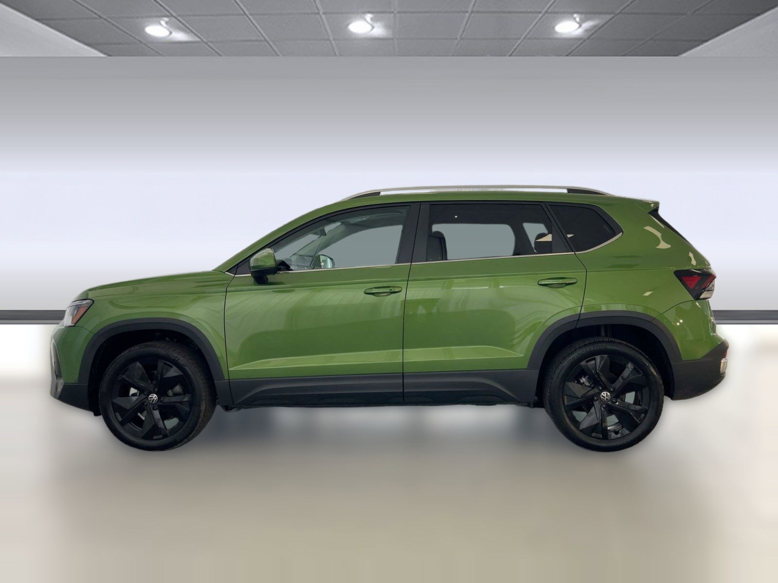 New 2026 Volkswagen Taos SE FWD image 2