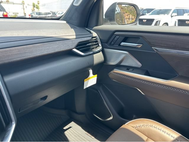 New 2026 GMC Acadia Denali Ultimate w/ LPO, Floor Liner Package FWD image 7