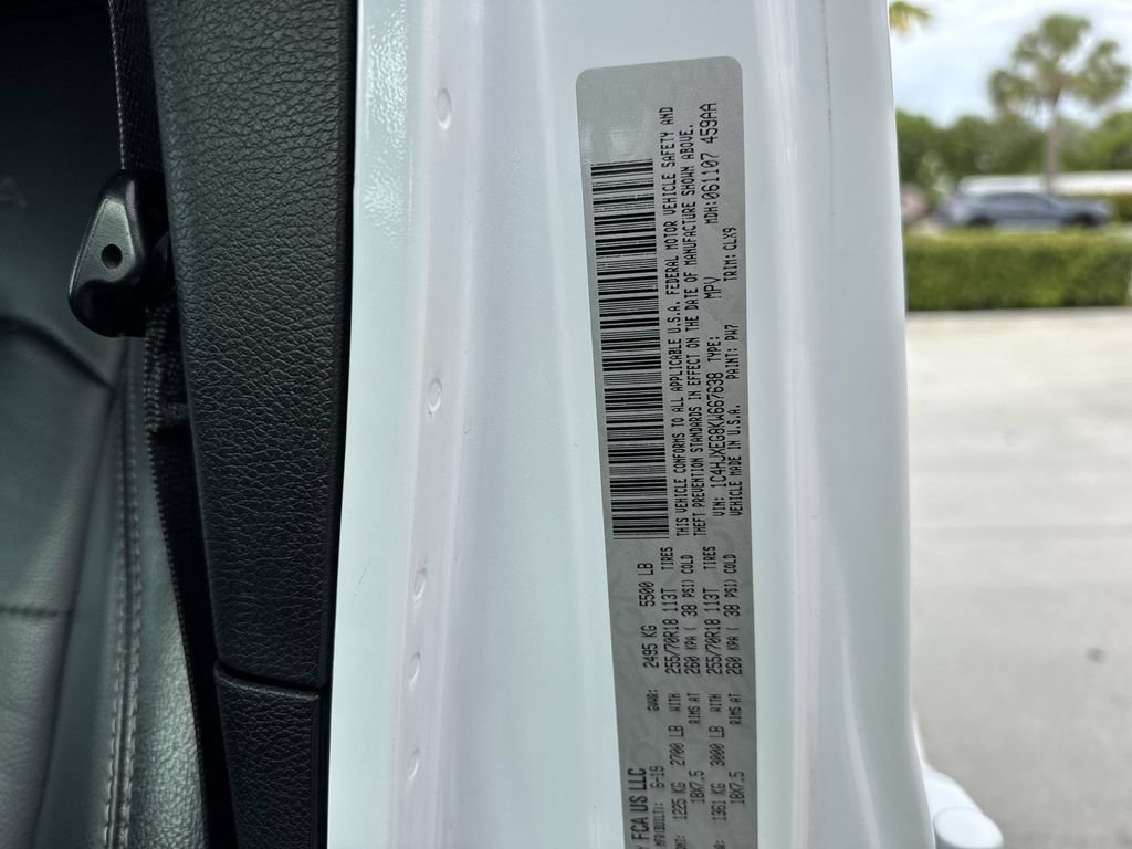 Used 2019 Jeep Wrangler Unlimited Sahara w/ Dual Top Group AWD/4WD image 60